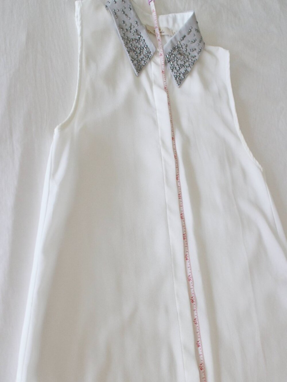 Elodie Embellished Gray Collar White Button-Down Sleeveless Blouse Shirt Size S - Picture 3 of 4